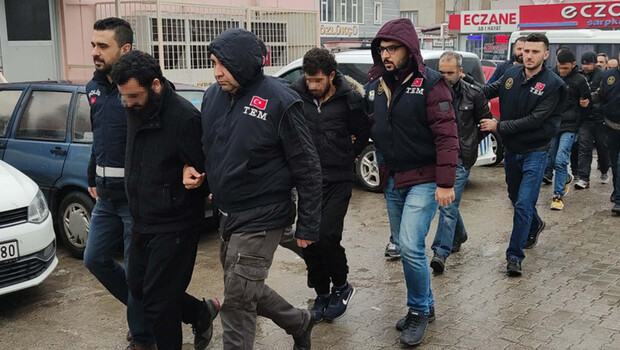 Osmaniye'de, 8 DEAŞ şüphelisi adliyede