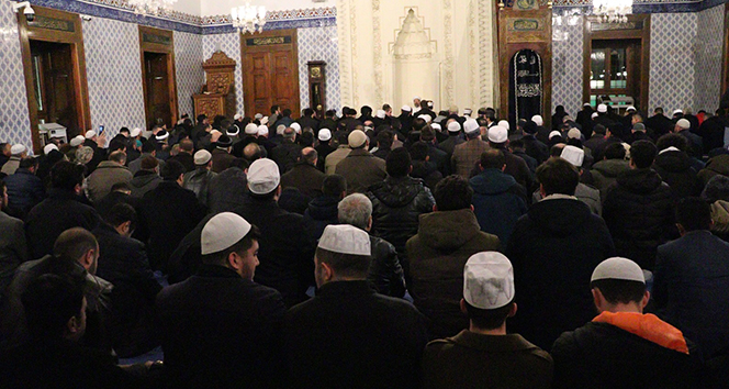 90 bin camide Mehmetçik için dua edildi