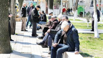 65 YAŞ ÜSTÜ SOKAĞA ÇIKMA YASAĞINDA YENİ GELİŞME