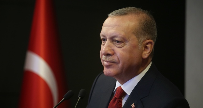 Cumhurbaşkanı Erdoğan, şiirle gençlere seslendi