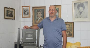 KİMSESİZ FOTOĞRAFLARIN GÖNÜLLÜ SAHİBİ