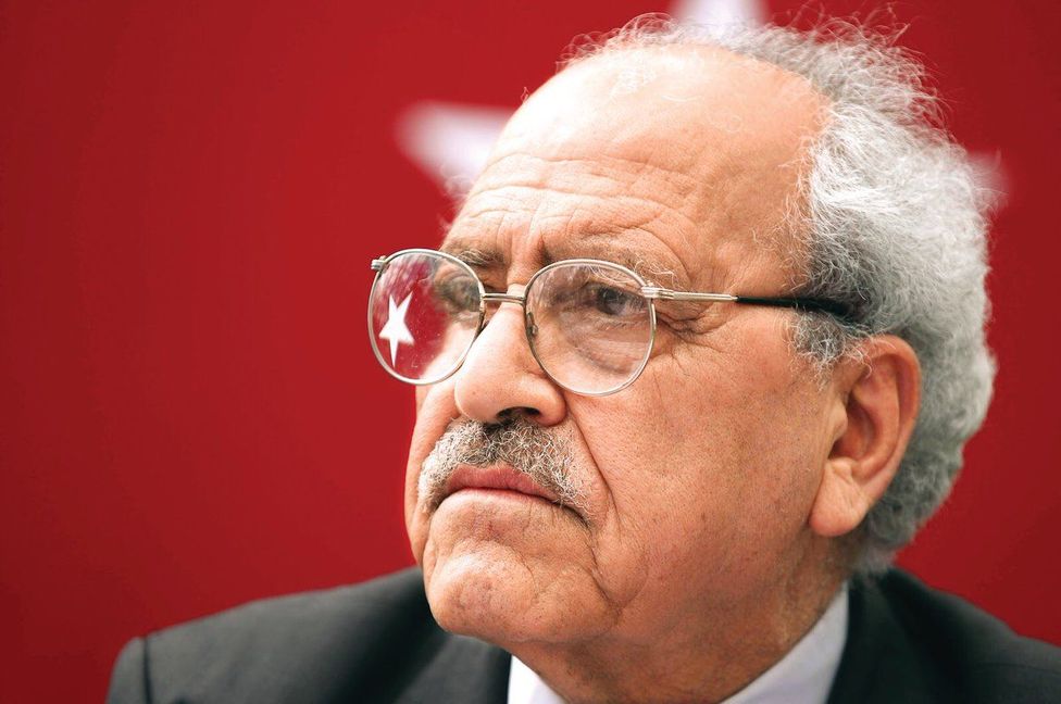 Sezai Karakoç