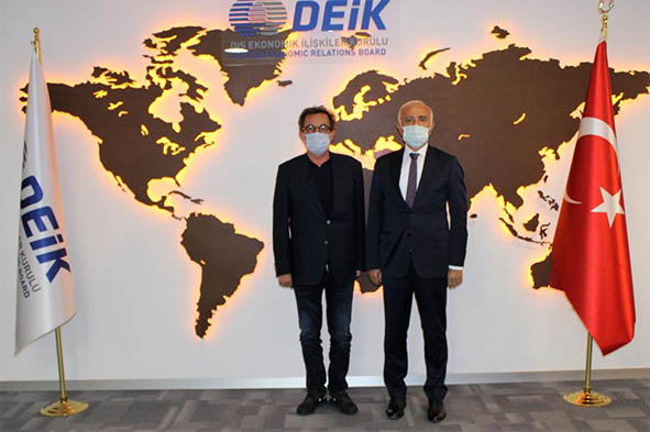 Soldan sağa IAS Ynetim Kurulu Başkanı Yaşar Hakan Karabiber, DEIK Başkanı Nail Olpak