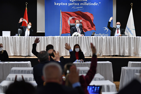 “BEYLİKDÜZÜ’NDE YENİ YILDAN UMUTLU OLMAK İÇİN SEBEBİMİZ ÇOK”