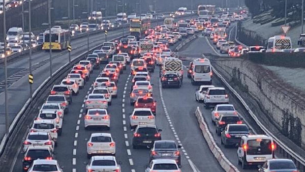 KISITLAMA SONRASI İSTANBULUN TRAFİK YOĞUNLUĞU