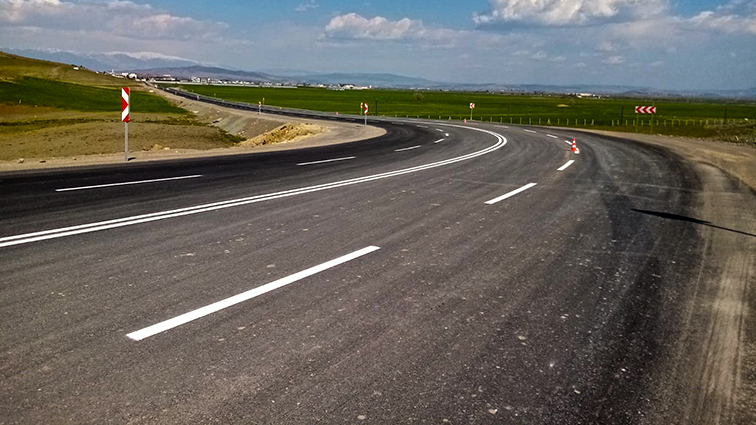 Mahir Ünal Cad Trafik İşaret (4)