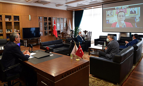 Bakan Işıkgece Çevrimiçi (4)