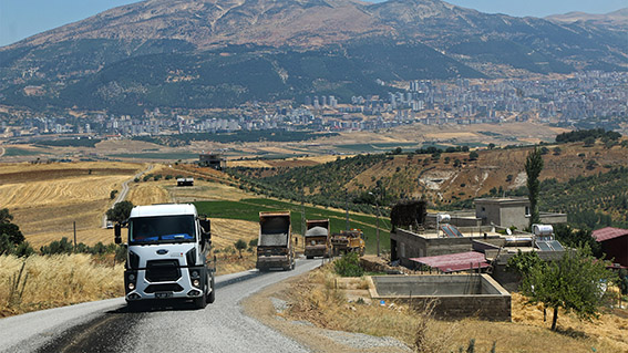 Onikişubat ilçesi Fatmalı Mahallesi sathi asfalt çalışması (4)