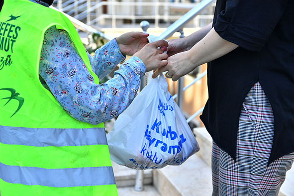 Beylikdüzü'nde Kurban Yardımı (3)