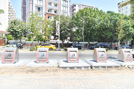 MODERN ÇÖP KONTEYNERLERİ BEYLİKDÜZÜ’NE ÇOK YAKIŞTI