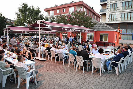 “PAYLAŞTIĞIMIZ MUHARREM LOKMASI GÜZELLİKLERE VESİLE OLSUN”