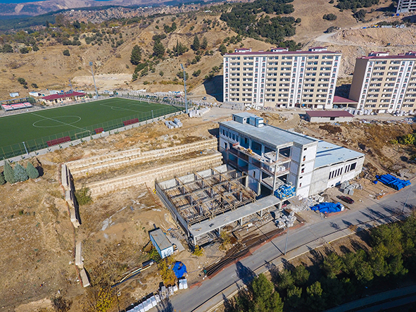 DULKADİROĞLU’NUN BİR PRESTİJ PROJESİ DAHA YÜKSELİYOR