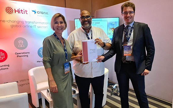 GamzeBasar(Hitit_Satis_ve_Kanal_Yonetim_Koordinatoru)_OlivierArrindell(Ava_Airways_CEO)_ArasKubilay(Hitit_Iş_Gelistirme_Direktoru)