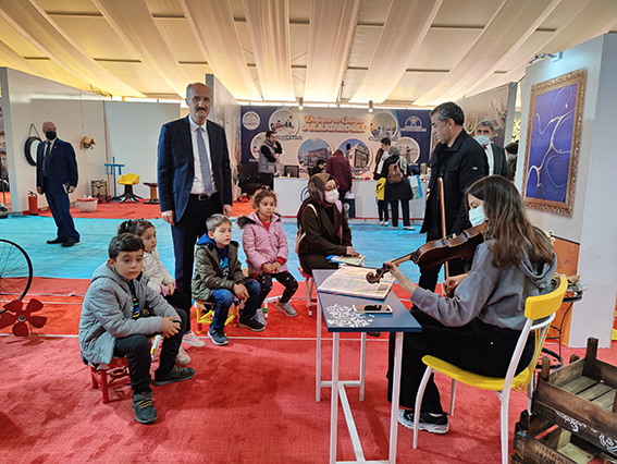 GENÇLİK FUARINDA DULKADİROĞLU STANDINA BÜYÜK İLGİ