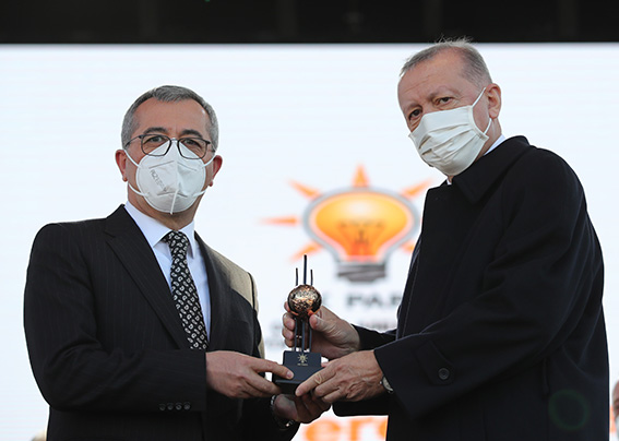 CUMHURBAŞKANI ERDOĞAN’DAN GÜNGÖR’E GENÇLİK ÇALIŞMALARI ÖDÜLÜ