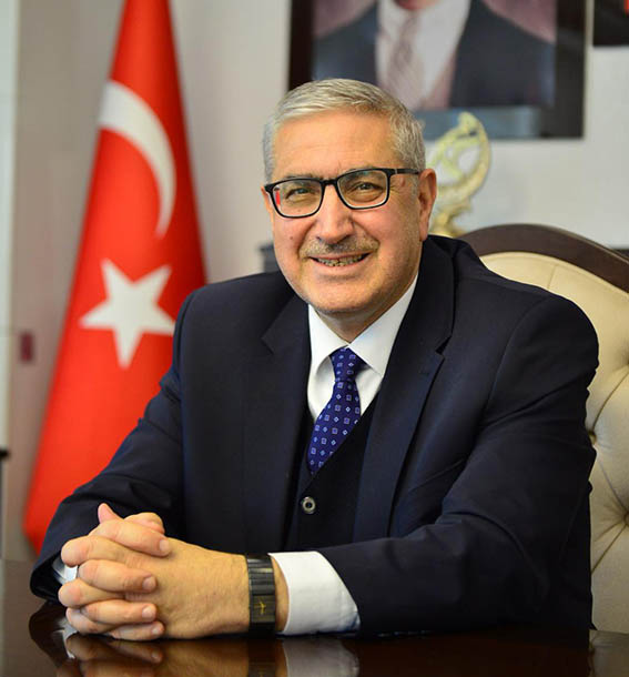 “ÖĞRENCİLERİMİZİ KENDİ EVLATLARI GİBİ GÖRÜRLER”