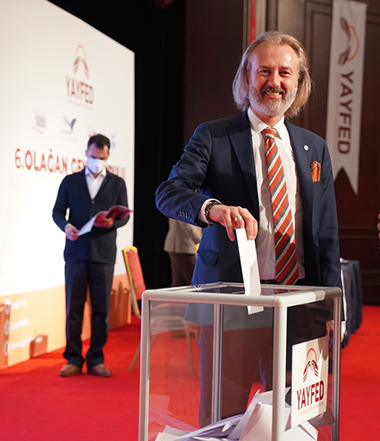 YAYFED Bşk Münir Üstün