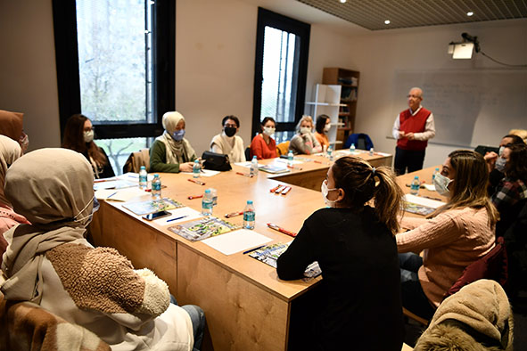 ANNELERE MASAL ANLATMA TEKNİKLERİ ANLATILDI (3)