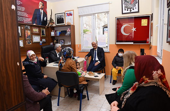 photo5879523384994412300