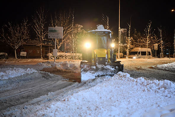 BEYLİKDÜZÜ BELEDİYESİ 100 ARAÇ VE 539 PERSONELLE SAHADA