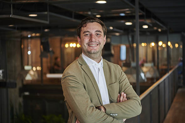 Ozan_Can_Şişman_-_Adjust_