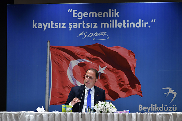 BEYLİKDÜZÜ BELEDİYE BAŞKANI MEHMET MURAT ÇALIK