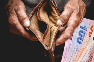 yoksulluk-siniri-8-bin-liraya-dayandi-7f4b4735