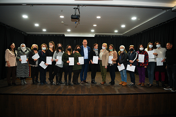 BEYLİKDÜZÜ BELEDİYESİ’NDEN GİRİŞİMCİ KADINLARA E-TİCARET DESTEĞİ (6)