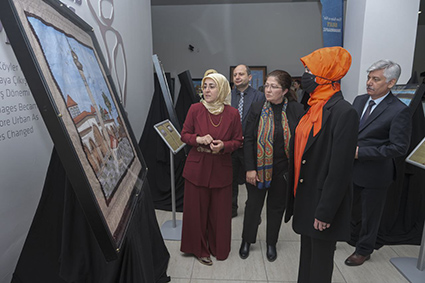 photo5915776710018710078