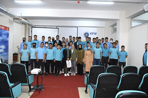 d492f879-fedb-4cd9-bd43-705174fdb339