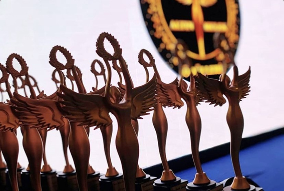 BEA722B3-3879-475F-8D0B-590CE5D80C08