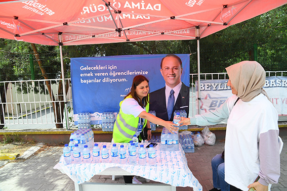 BEYLİKDÜZÜ BELEDİYESİ YKS HEYECANINA ORTAK OLDU (3)