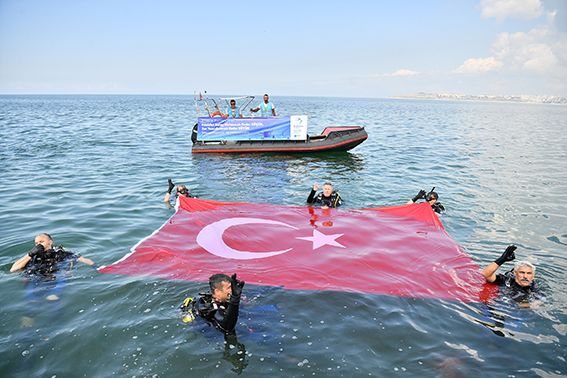 KIYI VE DENİZ TEMİZLİĞİYLE FARKINDALIK OLUŞTURULDU