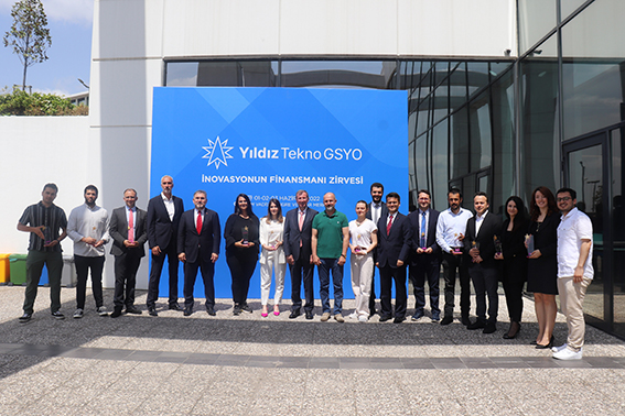 Ödül Töreni Toplu Foto_231537133