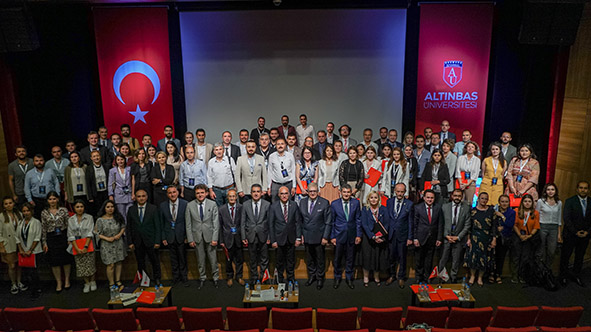 EĞİTİM İHRACATINDA HEDEF 500 BİN ÖĞRENCİ