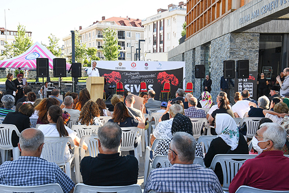 MADIMAK’TA HAYATINI KAYBEDENLER BEYLİKDÜZÜ'NDE ANILDI (6)