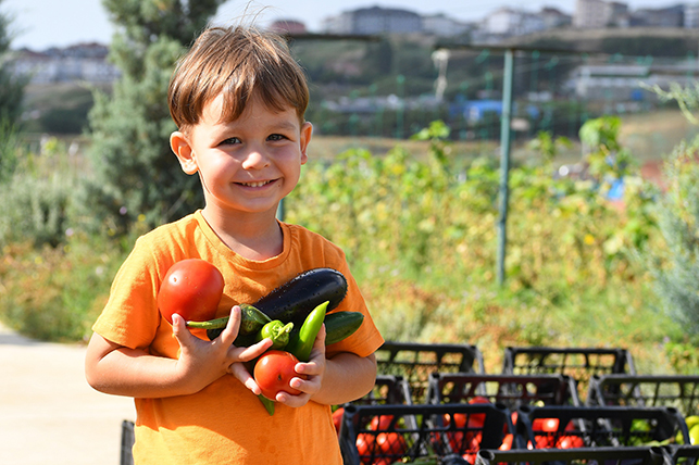 YAŞAM BAHÇESİ 33 BİN 500 HANEYE UMUT OLDU (6)