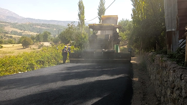 Onikişubat Çağlayan Mahallesi sıcak asfalt çalışması (7)
