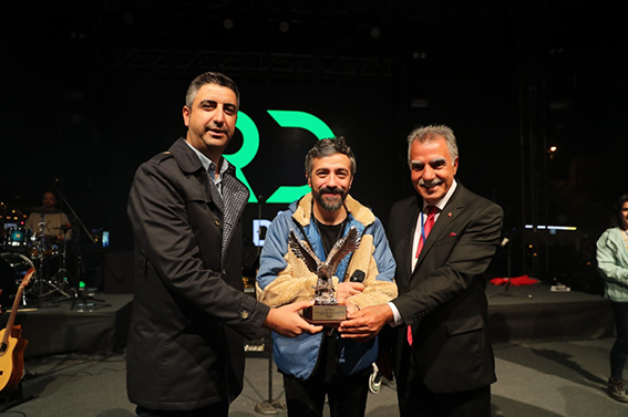 Cumhuriyet_Bayramı_Kardeş_Kültürleri_Kartal’da_Buluşturdu (1)