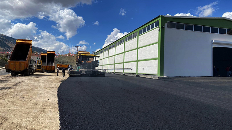 Çağlayancerit Sıcak Asfalt Çalışmaları (14)