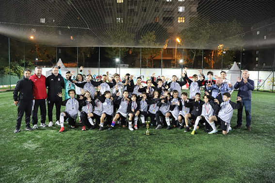 Kartal’da_Düzenlenen_Uluslararası_Futbol_Turnuvası_Sona_Erdi
