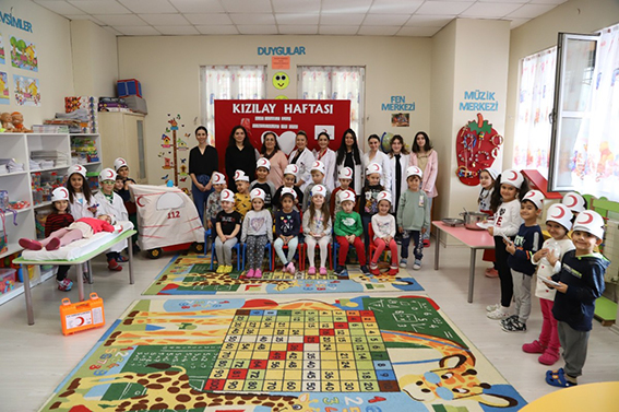 Kartallı_Kreş_Öğrencilerinden_Kızılay_Haftası_Etkinliği