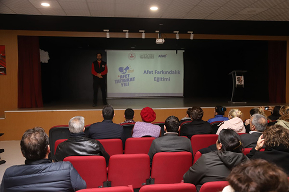 Kartal_Belediyesi’nden_Afet_Gönüllülerine_Eğitim (1)