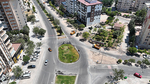 Mustafa Or Caddesi’ndeki Yaya Yolları Yenileniyor