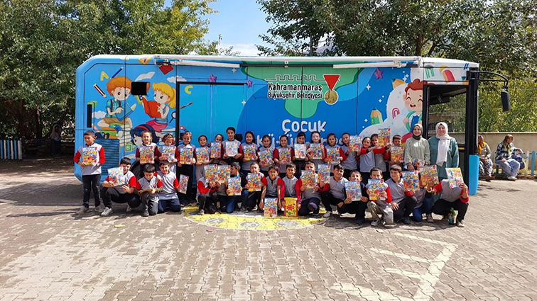 Mobil Çocuk Kütüphanesi (1)