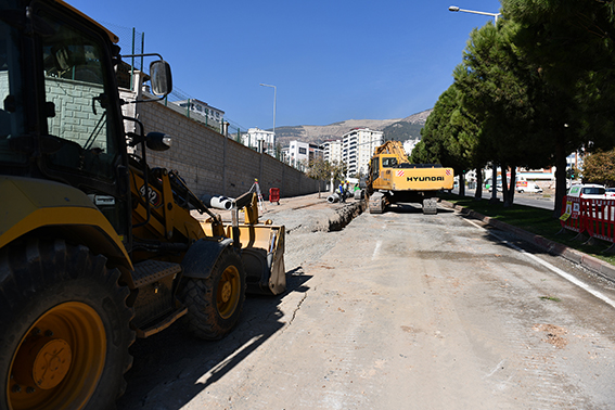 Büyükşehir, Ahır Dağı Caddesi’nde Altyapı İmalatlarına Hız Verdi