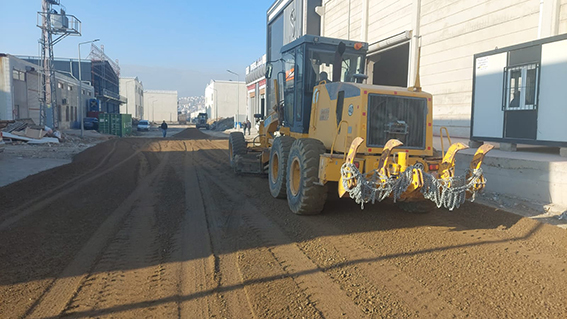 YENİ SANAYİ SİTESİ’NDE DULKADİROĞLU’NDAN YOL ÇALIŞMASI