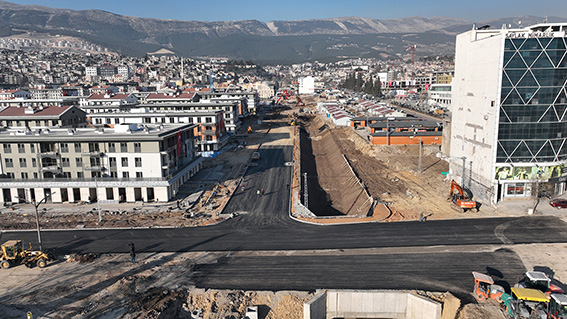 Büyükşehir, Azerbaycan Mahallesi’nde Yol Yapımını Sürdürüyor