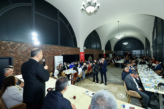 Başkan Toptaş, muhtarlarla iftar sofrasında buluştu