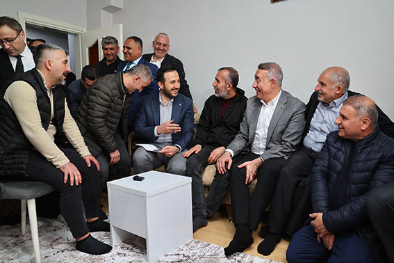 AK Parti İstanbul’dan 2 milyon üyeye kapı kapı ziyaret